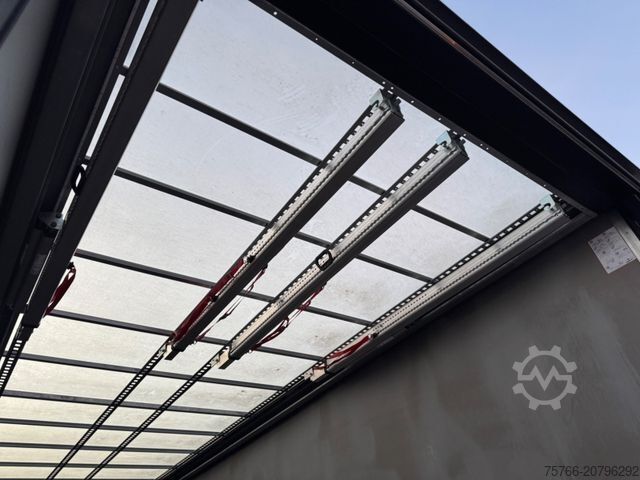 Box truck MAN TGM 26.320 L / LBW / LENKACHSE / 18 PAL