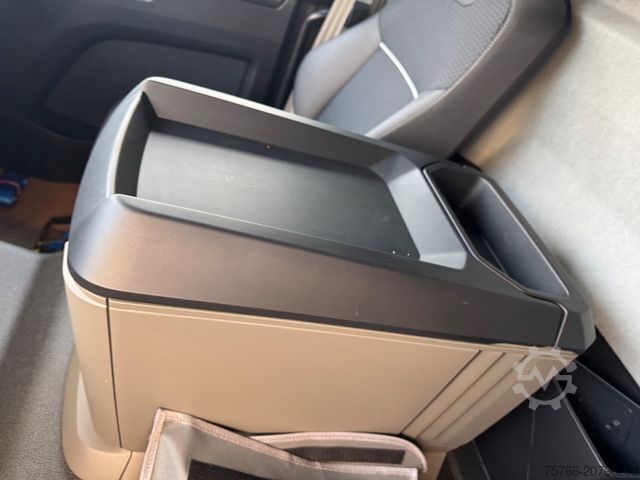 Box truck MAN TGM 26.320 L / LBW / LENKACHSE / 18 PAL