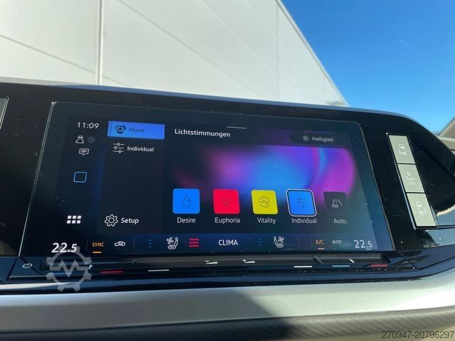 Kleinbus VOLKSWAGEN T7 Multivan Style LR ze ACC DCC SHZ Leder