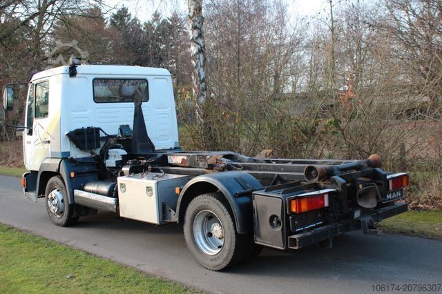 Transporter mit Kipper MAN 8.163 BL City Abroller L2000