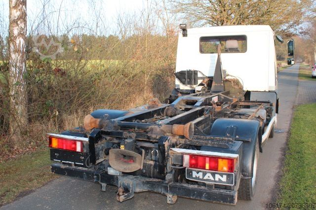 Transporter mit Kipper MAN 8.163 BL City Abroller L2000