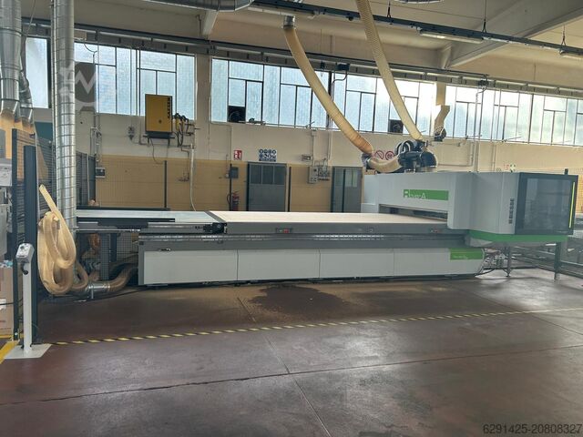 Bearbeitungszentrum BIESSE ROVER A FT 2243