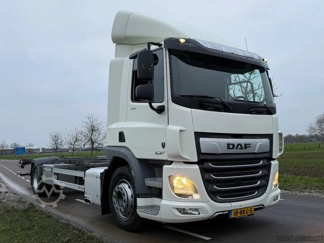 Fahrgestell mit Fahrerhaus DAF CF 300 CF 300