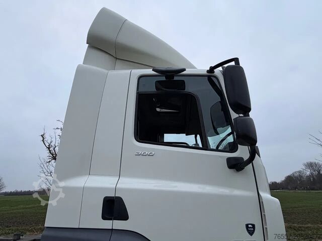 Fahrgestell mit Fahrerhaus DAF CF 300 CF 300