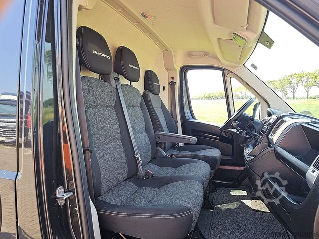 High-roof van FIAT DUCATO 30 2.3 MJ full clima EURO6