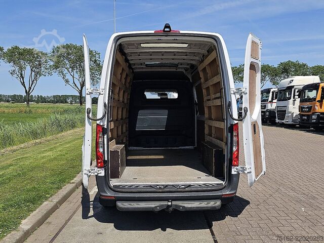 High-roof van MERCEDES-BENZ SPRINTER 314 L2H2 Mbux10 + Navi!