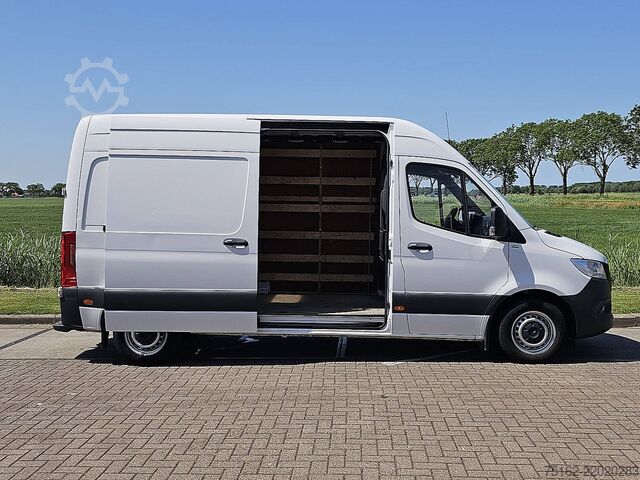 High-roof van MERCEDES-BENZ SPRINTER 314 L2H2 Mbux10 + Navi!