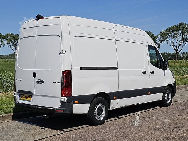 High-roof van MERCEDES-BENZ SPRINTER