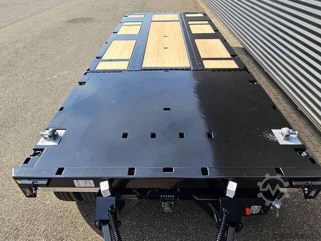 Turntable trailer Jumbo TVL300LCU - UITSCHUIFBAAR / LIFTAS / TWIST-LOCKS