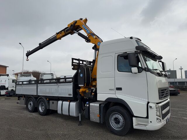 Truck with crane VOLVO FH 12.420