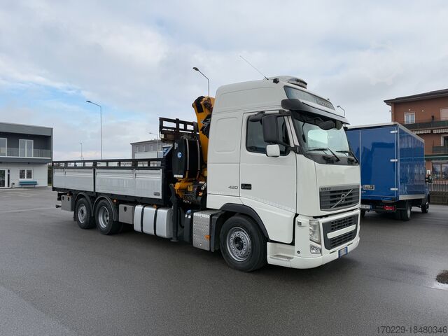 Truck with crane VOLVO FH 12.420