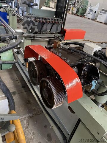 Friulmac Dual Feed: Kappsäge und hydraulischer Beschicker für Profiliermaschine, maximale Länge 3500 Friulmac Dual Feed