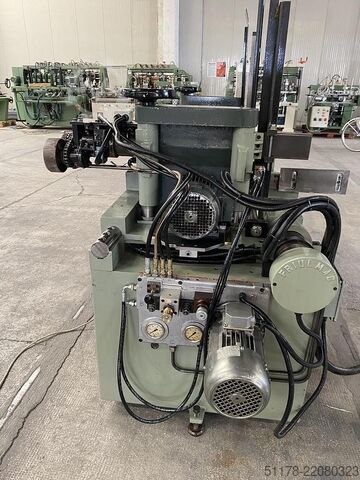 Friulmac Dual Feed: Kappsäge und hydraulischer Beschicker für Profiliermaschine, maximale Länge 3500 Friulmac Dual Feed