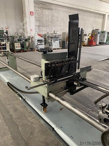 Friulmac Dual Feed: Kappsäge und hydraulischer Beschicker für Profiliermaschine, maximale Länge 3500 Friulmac Dual Feed