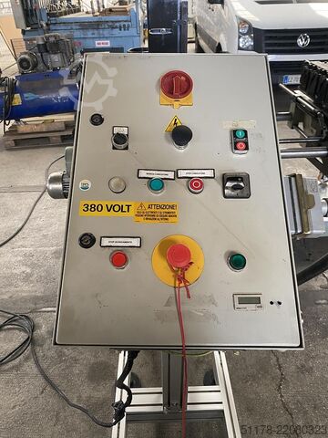 Friulmac Dual Feed: Kappsäge und hydraulischer Beschicker für Profiliermaschine, maximale Länge 3500 Friulmac Dual Feed