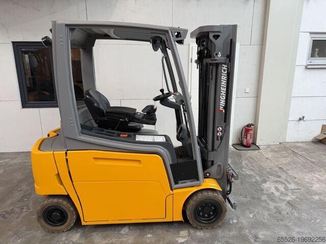 Elektro 4 Rad-Stapler Jungheinrich EFG 320 / 6062 Std