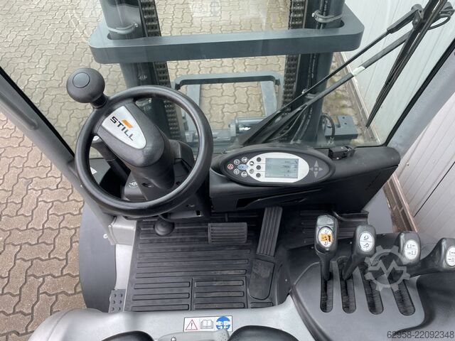 Electric 4-wheel forklift Still RX60-50/600