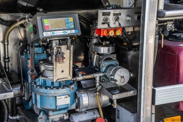 Tanker MERCEDES ACTROS 2544-MP3+MAGYAR-INOX-18.200L+6COMP