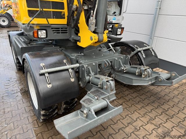 Mobile excavator WACKER Neuson EW100 Mobil VOLL Allradlenkung Powertilt