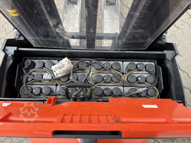 High Lift stacker Toyota SWE 140