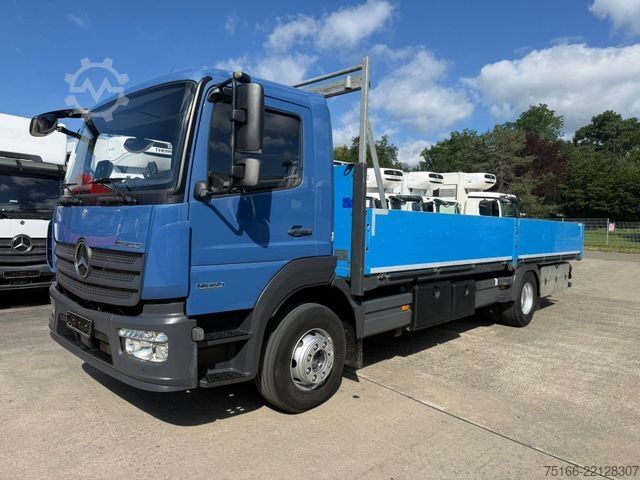 Flatbed truck MERCEDES-BENZ ATEGO 1530 L Pritsche 7,20 m AHK*Nutzlast 9 T