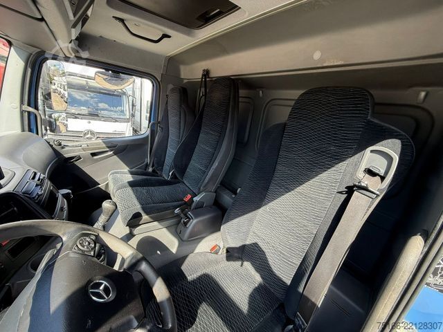 Flatbed truck MERCEDES-BENZ ATEGO 1530 L Pritsche 7,20 m AHK*Nutzlast 9 T
