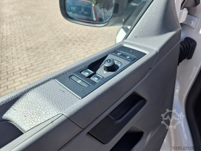 Minibus VW T6.1 9-Sitzer-Stoff  1. Hand Klima