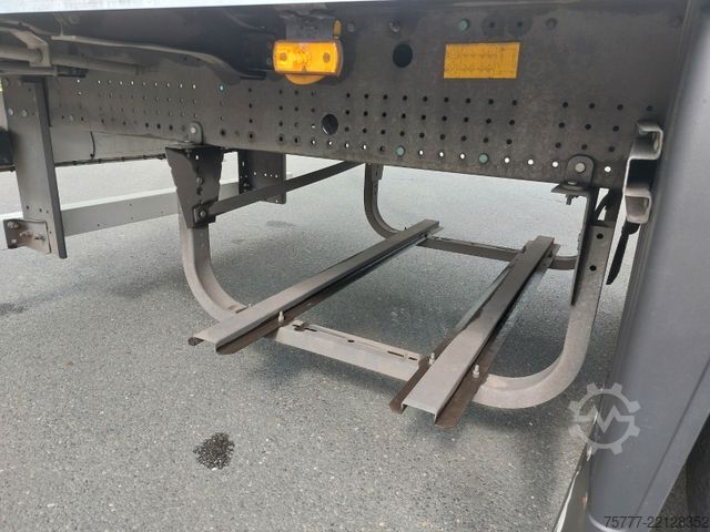 Box semitrailer SCHMITZ CARGOBULL SKO 24/L-Trockenfrachtkoffer- Liftachse-Miete/re