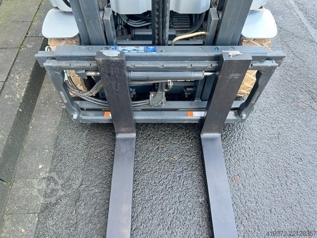 Electric 4-wheel forklift Still RX20-16P