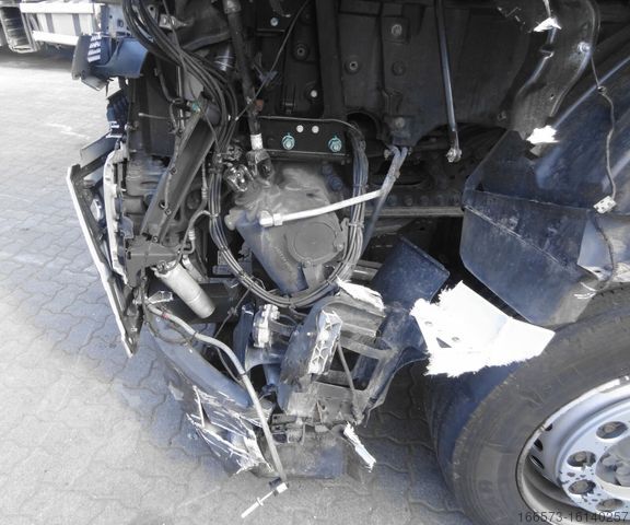 Volume tractor unit MERCEDES-BENZ Actros 1842 MP4 Intarder in Teilen