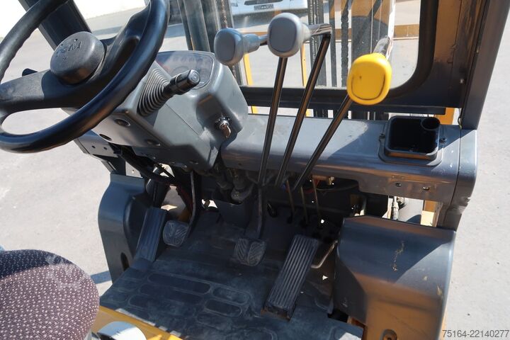 Front loader forklift TCM FG 15 T
