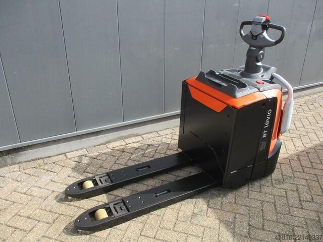Pallet truck TOYOTA LPE200