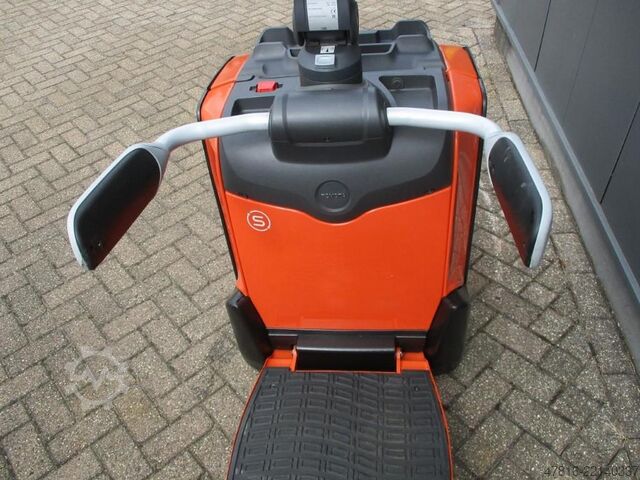Pallet truck TOYOTA LPE200