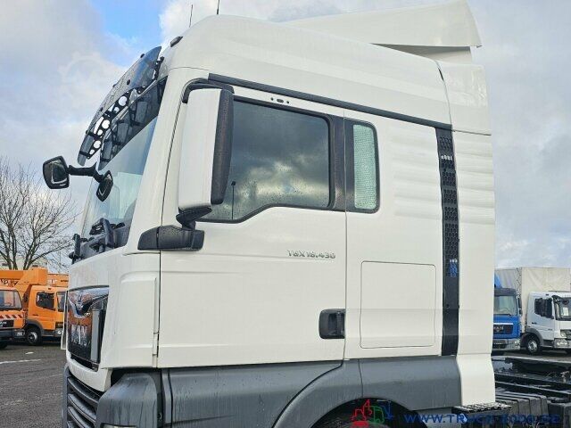 Standard tractor unit MAN TGX 18.430 XXL Retarder Deutscher LKW 1.Hand TÜV