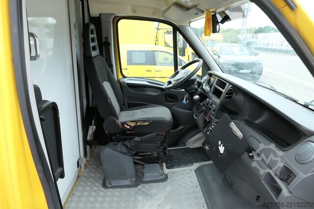 Transporter mit Koffer iveco Daily 35 S11 C30C AUTOMATIK KAMERA Regale LUFT DURCHGANG EURO-5 CoC