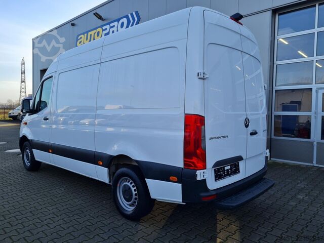 High top van Mercedes-Benz Sprinter 317 Kasten MR AG RWD KAMERA MBUX PDC TEMPO