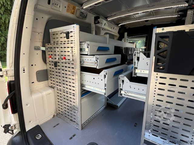 Panel van VOLKSWAGEN CADDY MAXI REGALS. TEMP. 4MOTION DACHTRÄ. KLIMA