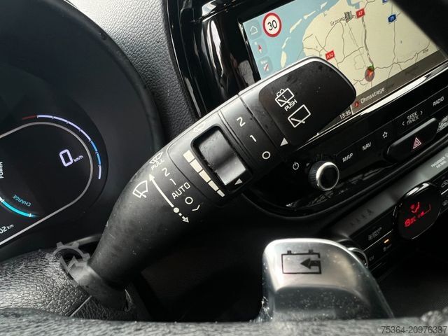 Van KIA Soul e-Soul DynamicLine 64 kWh LED Navi Kamera