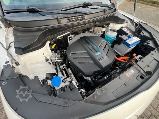 Van KIA Soul e-Soul DynamicLine 64 kWh LED Navi Kamera