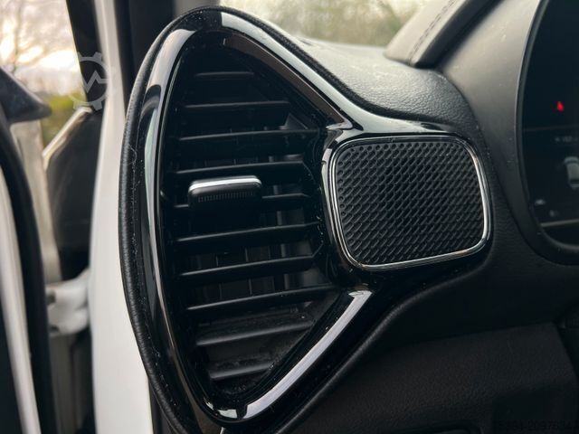 Van KIA Soul e-Soul DynamicLine 64 kWh LED Navi Kamera