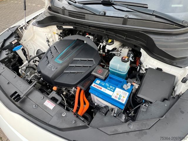 Van KIA Soul e-Soul DynamicLine 64 kWh LED Navi Kamera