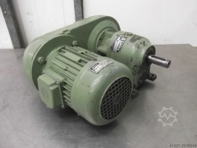 Adjustable gear motor 0.75 kW 11.5-59 rpm Lenze 155-ZNA0-80-4