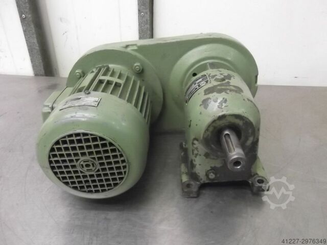 Adjustable gear motor 0.75 kW 11.5-59 rpm Lenze 155-ZNA0-80-4