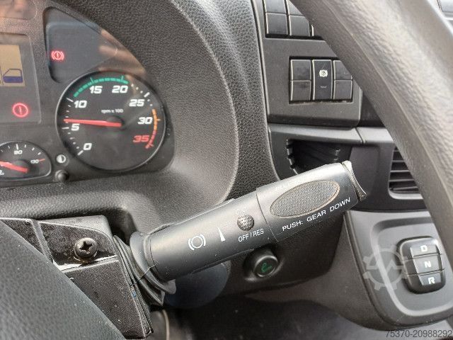 Box truck IVECO EUROCARGO ML160E28