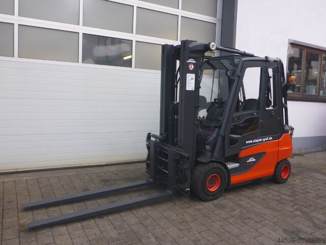Electric 4-wheel forklift Linde E30