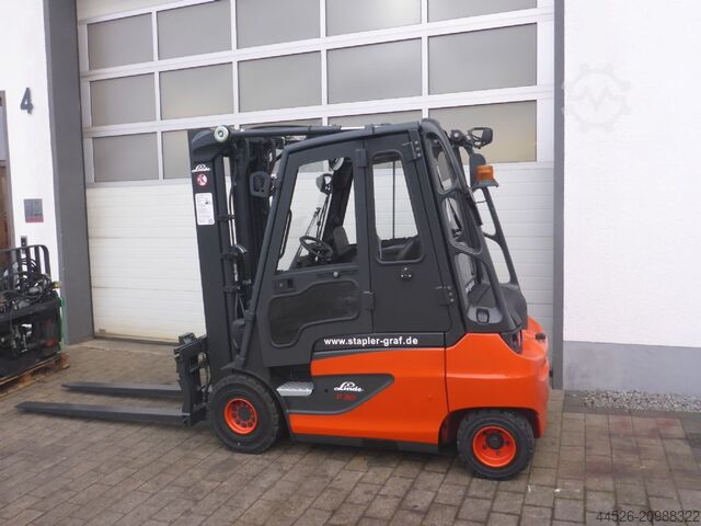 Electric 4-wheel forklift Linde E30