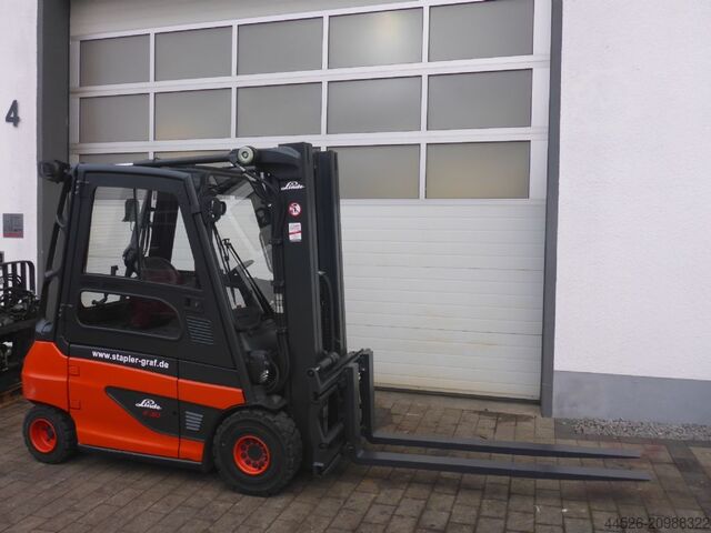 Electric 4-wheel forklift Linde E30