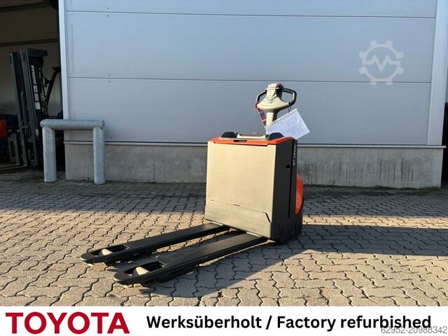 Electric Pallet Truck Toyota LWE 160