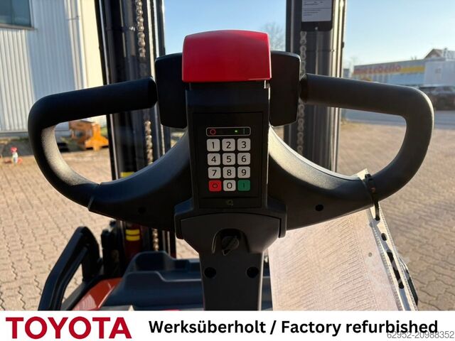 High Lift stacker Toyota SWE 145 / Akku 2025!