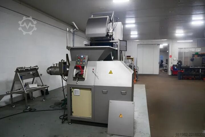 Meat processing machine AM2C ligne de séparation SD2050